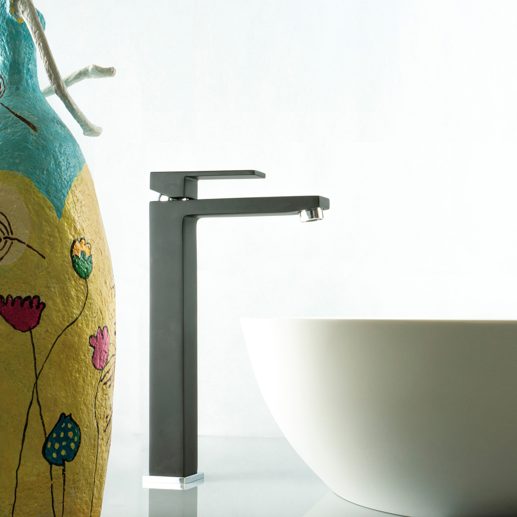 Torneira de Lavatório PLAN Alta XL Preta - AIDIA - 5606240211982